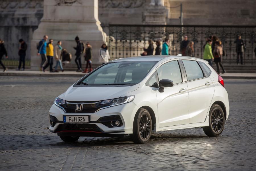  Honda Jazz Dynamic 2017 года  (WW) (фото 36 из 41)